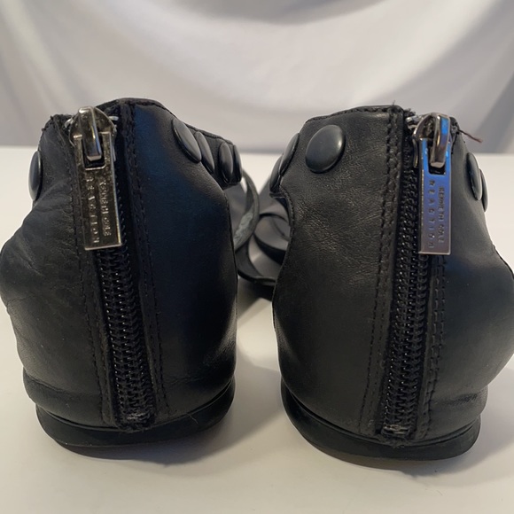 Kenneth Cole Reaction Gem-Nastics Sandals - Picture 2 of 7